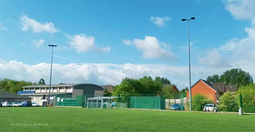 ultimo caso aziendale circa STADIO DI FOOTBALL AMERICANO BRITANNICO